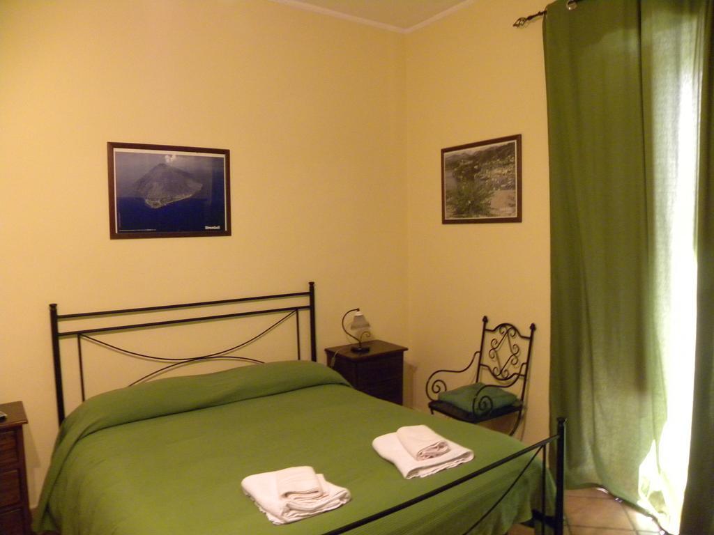 Case Vacanze Albamarina Lipari  Rom bilde