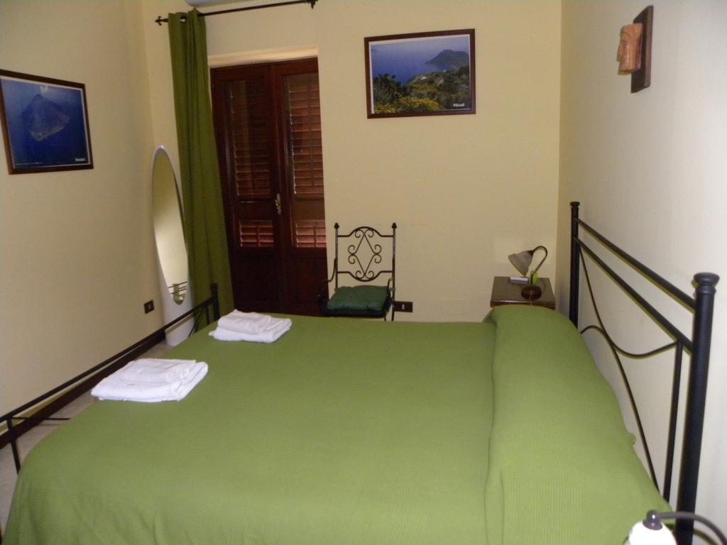 Case Vacanze Albamarina Lipari  Rom bilde